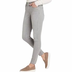 Style & Co Jeans Size 8P Slim Leg Light Gray Tummy Control High Rise Like New